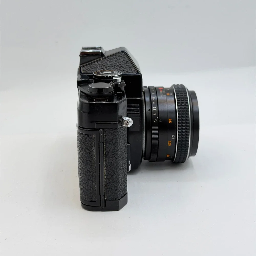 Chinon CX 35mm SLR Film Camera with Auto Chinon 55mm f1.7 Lens Black Japan